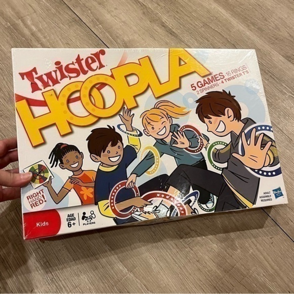 New Twister Hoopla Kids 2009 Game Sealed Box